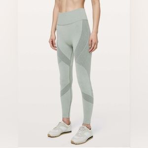 VGUC Lululemon Aerial Silk Tight 28" light green